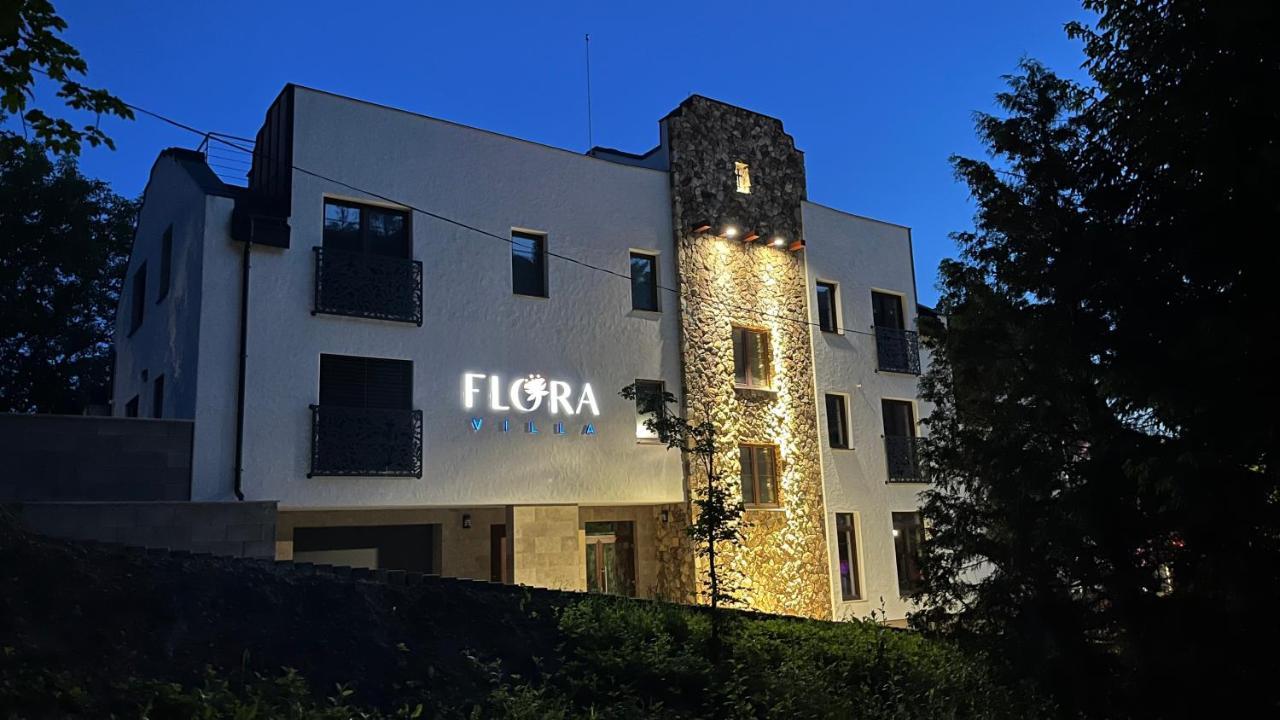 Floravilla Rajecke Teplice Bagian luar foto